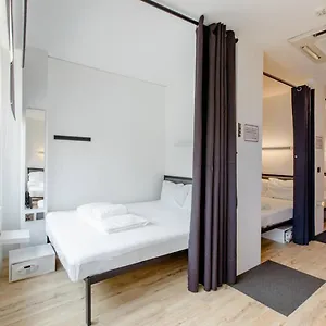 Hostal Radzone, Singapur